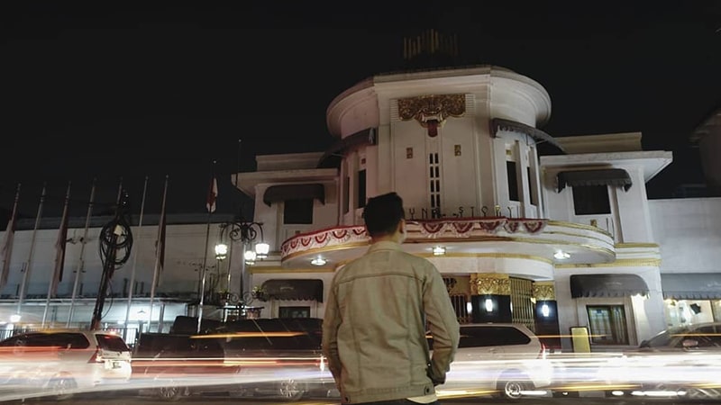 Tempat Wisata Malam di Bandung - Jalan Braga