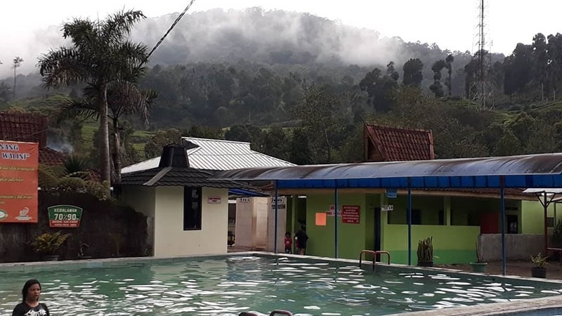 Wisata Murah Bandung - Pemandian Air Panas Ciwalini