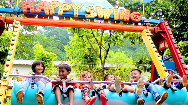 Wisata JungleLand Sentul Bogor - Happy Swing