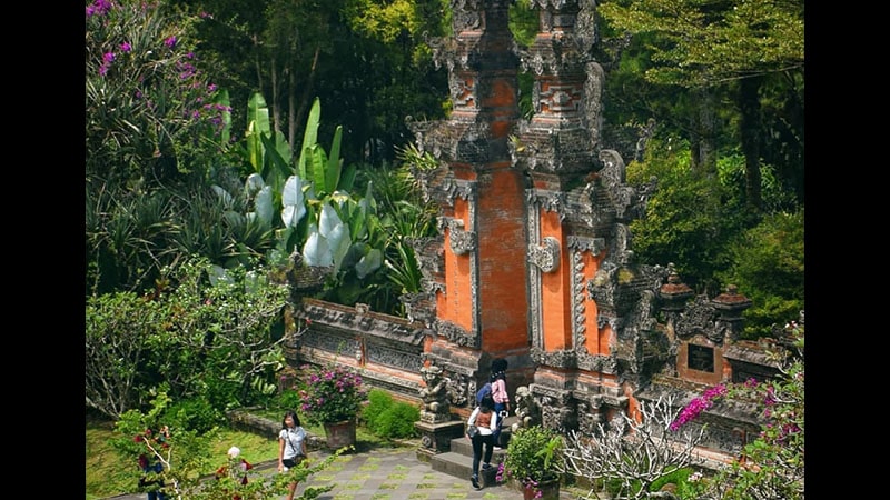 Taman Bunga Nusantara Cianjur - Taman Bali