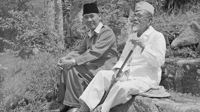 Biografi KH Agus Salim - Bersama Soekarno